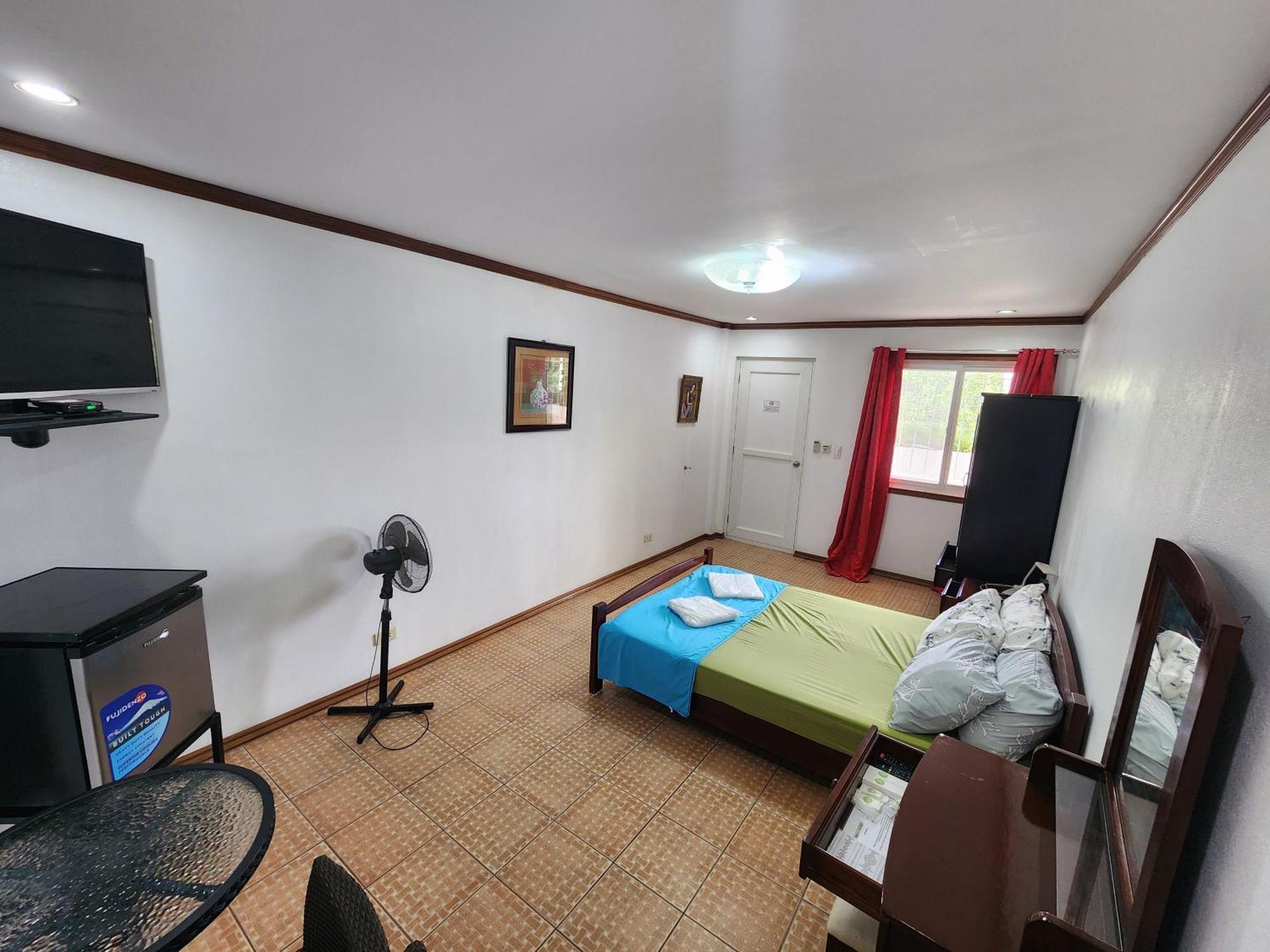 Mb'S Garden Inn Lapu-Lapu City Esterno foto