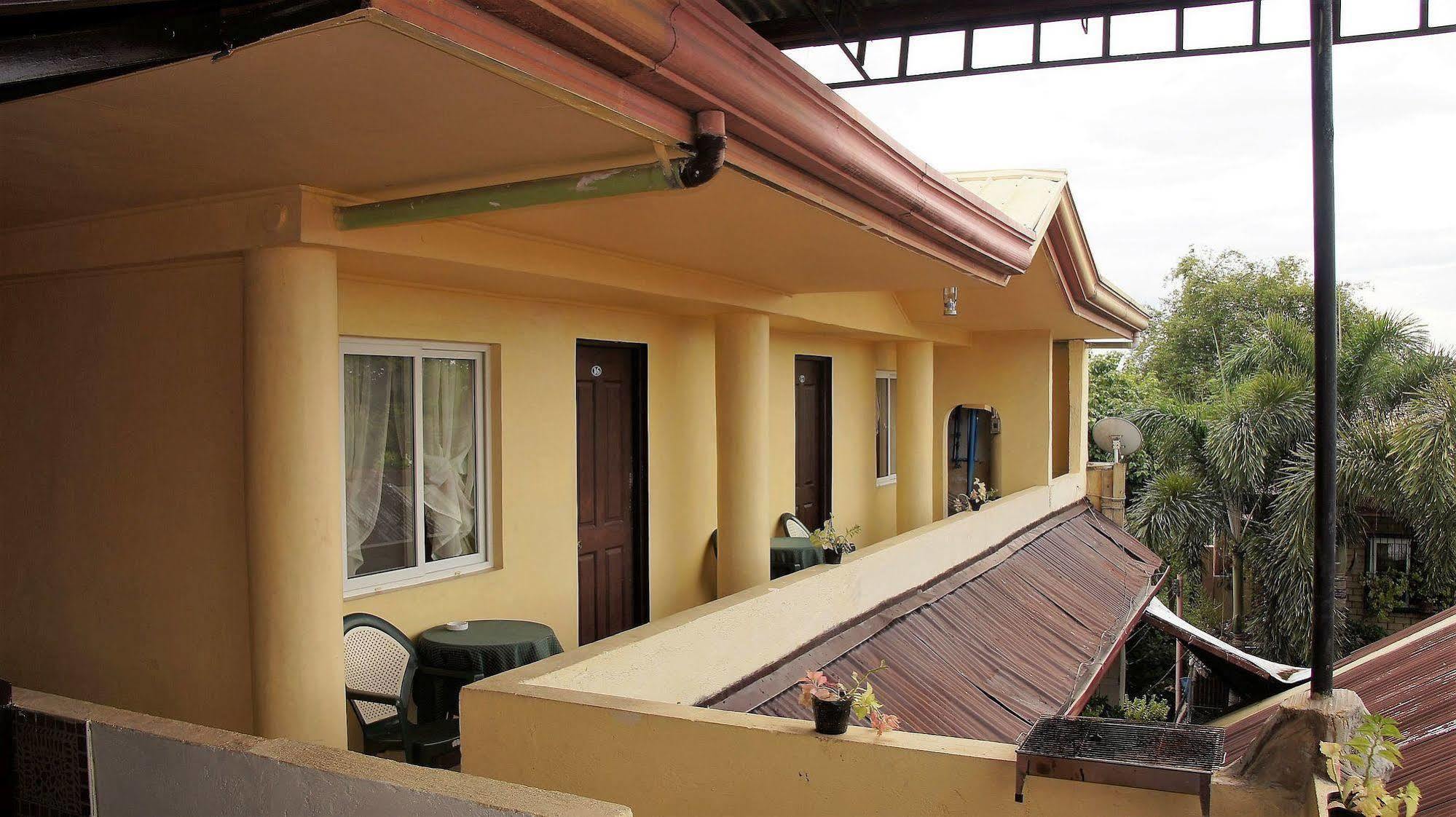 Mb'S Garden Inn Lapu-Lapu City Esterno foto